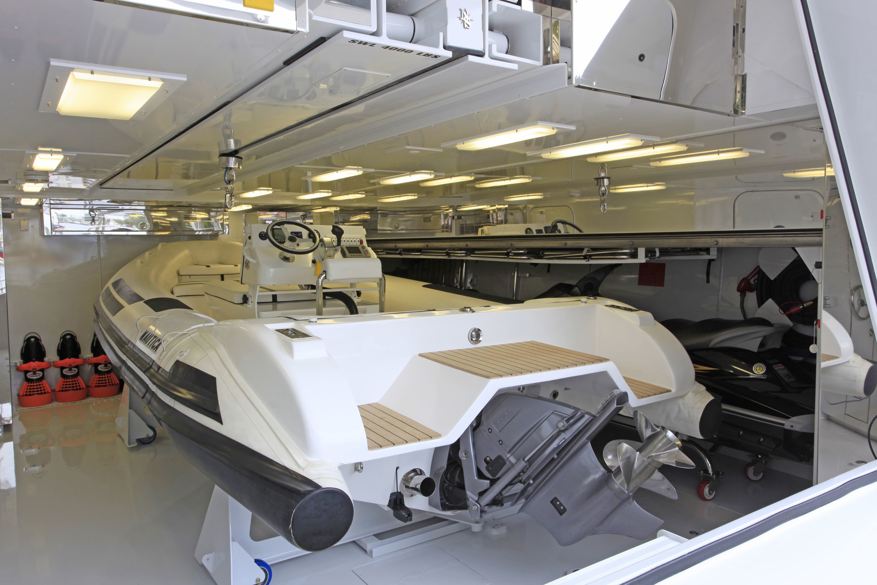 Yacht WHEELS, Trinity CHARTERWORLD Luxury Superyacht Charters